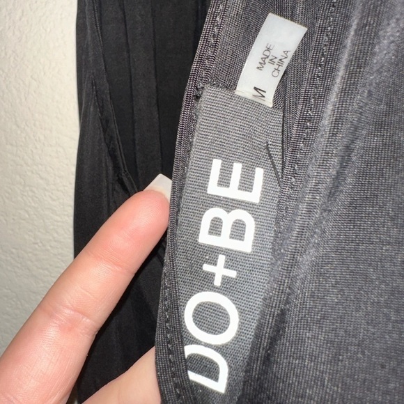 NWT DO+BE women’s black silky soft tank top lightweight - Picture 7 of 7